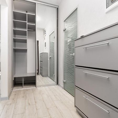 Pearl 44 Apartment With Terrace Odessa Exterior foto