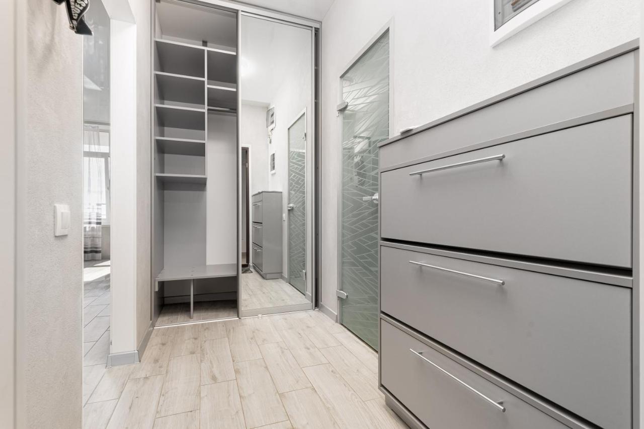 Pearl 44 Apartment With Terrace Odessa Exterior foto