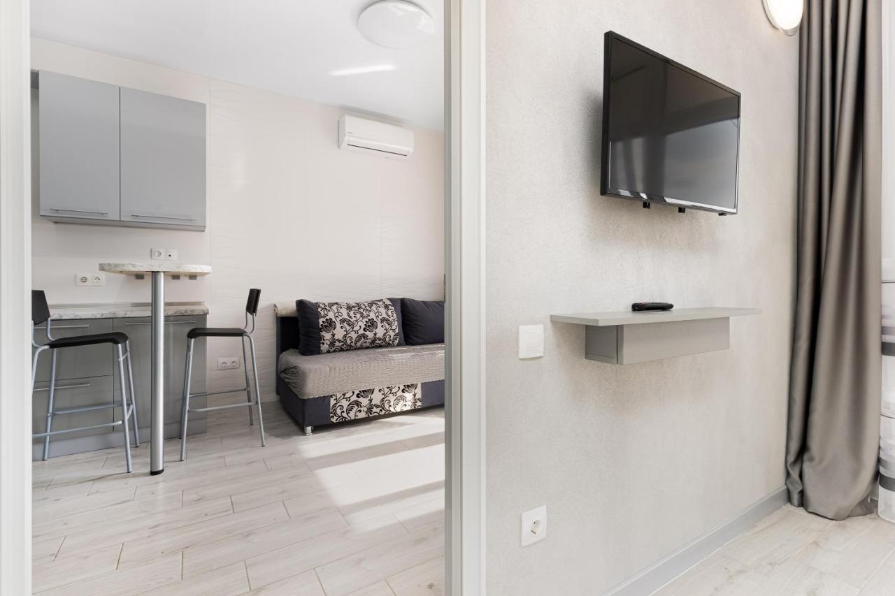 Pearl 44 Apartment With Terrace Odessa Exterior foto